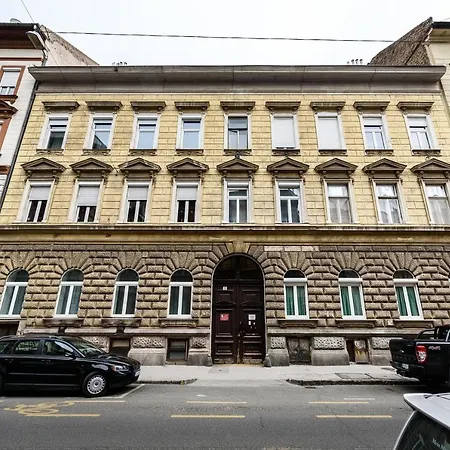Belissa Downtown Гостевой дом Будапешт